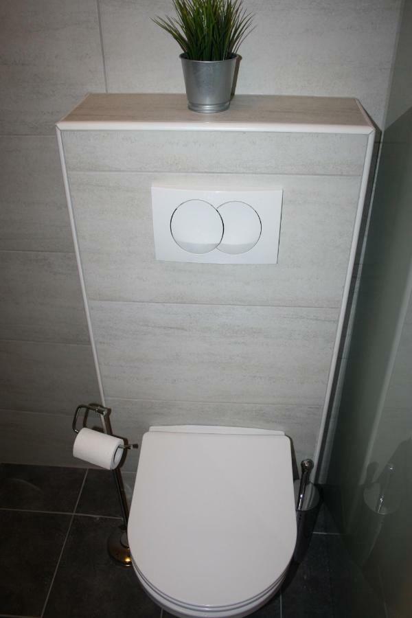 Studio Apartman Centar Ðakovo Exteriör bild